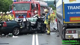 FRONTALCRASH  TÖDLICHER UNFALL  LKW prallt auf Unfallfahrzeuge  Bergung  Vollsperrung  E [upl. by Icyac]