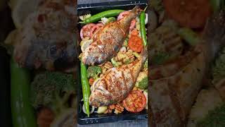 Unser neues Video ist hoch  Gebackener Fisch mit Gemüse – Aromatisch und Gesund [upl. by Pollyanna]