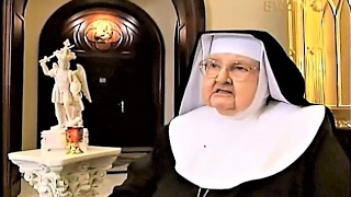 The Holy Rosary The Joyful Mysteries led by Mother Angelica to pray on Mondays and Saturdays [upl. by Adnotal]