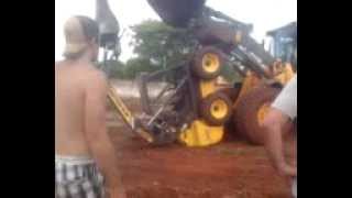 NEW HOLLAND SKIDSTEER LOADER FAIL [upl. by Irrol]