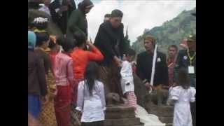 ritual anak gimbal di Dieng [upl. by Lilak]