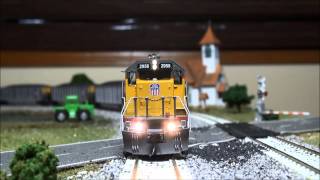 Review Intermountain UP SD402 ex CNW [upl. by Adniles]