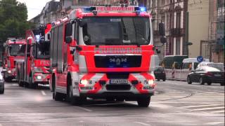 Der quotbeflaggtequot Löschzug der Feuerwehr Frankfurt [upl. by Cowey]