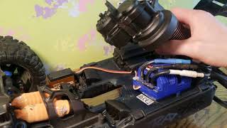 E revo 20 how to install the traxxas optional steel center driveline [upl. by Eraste]