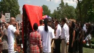 Katherine Jackson unveils Michael Jackson monument [upl. by Maggie]