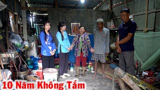 Phát Hiện Chú 5 Thu sống Trong Căn Nhà Rách Nát và Hơn 10 Năm Không Tắm Mong được Sửa Lại Nhà [upl. by Wincer735]