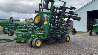 JOHN DEERE 1990 AIR SEEDER  Lot 64  Miedema Auctioneering [upl. by Lemon]