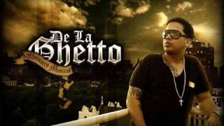 DE LA GHETTO FEAT COSCULLUELA  PIENSO EN TI [upl. by Alejandra]