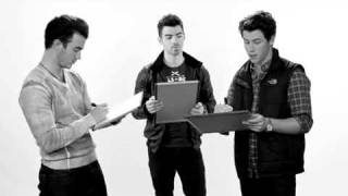 The Jonas Brothers Trivia Game [upl. by Nisotawulo917]