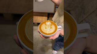 Latte Art Rosetta latteart latte 拉花 拉花教學 coffee coffeelover coffeetime barista [upl. by Aicened]