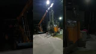 Reach Truck Lifting by Hydra। reachtruck hydra hydraulic lifting [upl. by Eydnarb835]