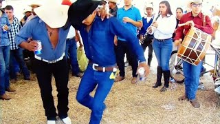 La Raza de Linares Bailando Tamborazo [upl. by Aerdnua]