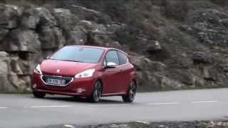 Essai Peugeot 208 GTi  2013 [upl. by Adlanor169]