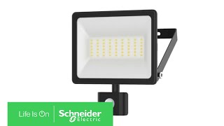 Breedstraler Met Bewegingssensor 30W 3000 Lumen  Mureva  Schneider Electric [upl. by Bradleigh]