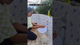 How my sister wash the plate 🍽 😱TomampJerry 😩DiyaIshwarya shorts viralvideo [upl. by Elish]