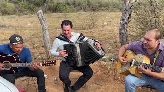 El Corral De Piedra  Cheno Chaidez Pavel De Los Alegres Del Barranco y El Venado 🎶 [upl. by Enomal370]