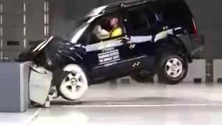 Vehicule Crash Test 2007 Nissan Xterra Front Impact IIHSExtreme [upl. by Ahsikcin]