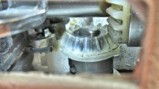 How to Replace the Top Gear on the Vertical Shaft Singer Model 457 and others [upl. by Aneen88]