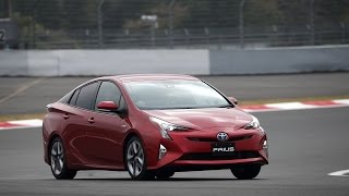 Toyota Prius IV  1er contact en vidéo [upl. by Alexina]