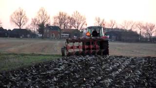 Ploegen met de Massey Ferguson 6490 en VogelampNoot 6 schaar ploeg [upl. by Kopans]