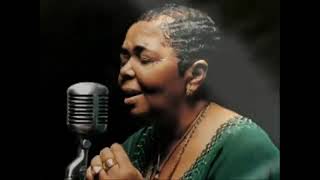 Cesaria Evora  Bésame Mucho [upl. by Anitac]