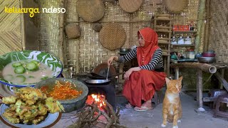 suasana desa pagi hari masak sayur bobor gambassambel bakwan terong masakan desa [upl. by Ettolrahc]