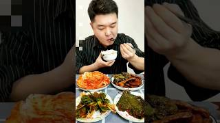 Gaga delicious Korean food spicy cabbage chinesefood food shorts [upl. by Catt]