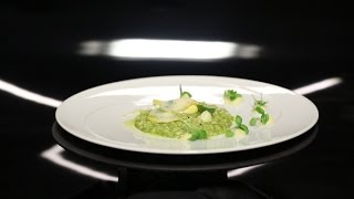 Risotto vert œufs de caille pochés par Denny Imbroisi DPDC [upl. by Strepphon447]