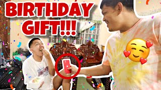 SURPRISE IPHONE 11 KAY GUMMY BIRTHDAY GIFT [upl. by Darach]