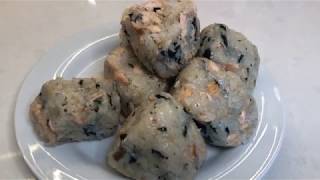 Happy Kitchen  Easy Lunch Recipe  Salmon Seaweed Onigiri  Rice balls [upl. by Ahsiet]