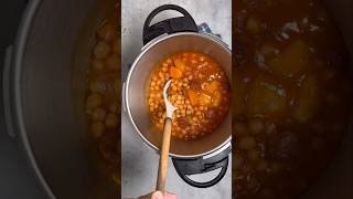 Cómo hacer el mejor Potaje de garbanzos con chorizo y patata [upl. by Eloc288]