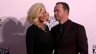 Jenny McCarthy amp Donnie Wahlberg Red Carpet Fashion  AMA 2014 [upl. by Bridge]