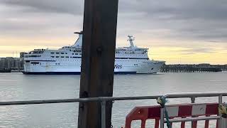 Brittany Ferries Bretagne arriving into Portsmouth in her final months with Brittany Ferries [upl. by Nwahsek]