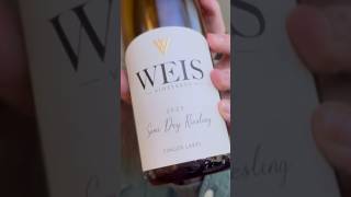 LOVING this riesling from award winning fingerlakes producer Weis Vineyards winetasting newyork [upl. by Vetter]