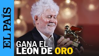 FESTIVAL VENECIA 2024  Almodóvar gana el León de Oro por La habitación de al lado quotEs un sueñoquot [upl. by Dulci]