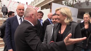 Marine Le Pen au Salon des Maires [upl. by Qifahs]