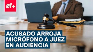 Acusado de violencia familiar agrede a juez durante audiencia  N [upl. by Engenia417]