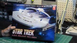 Round 2 AMT 1537 USS Reliant Scale Model OoB Review By TrekWorks [upl. by Ynattir]