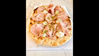 SCHIACCIATA con MORTADELLA e PISTACCHIOlabbinamento dei sogni✨ Shorts [upl. by Osy]