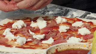 How to cook a Pizza on the charcoal Mastertouch BBQ using the pizza stone [upl. by Etom]