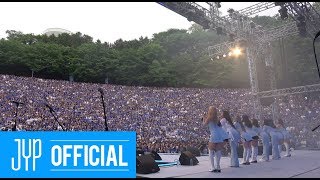 TWICE quotHeart Shakerquot IN AKARAKA아카라카 2019 [upl. by Eniretak133]