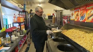 VendinleVieil  la friterie de René désignée meilleure de France [upl. by Hi399]