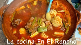 Calientito Mole De Olla De Espinazo De Puerco La Cocina en El Rancho [upl. by Enialahs]