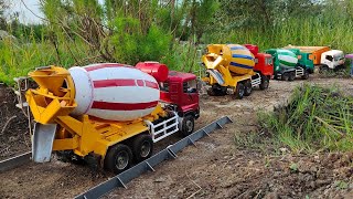 Mobil Truk Molen Beton Mixer Oleng Ngecor Jalan Desa Tronton Fuso Isuzu Giga Hino 500 [upl. by Einaffets]