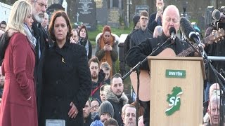 Christy Moore sings a moving farewell to Martin McGuinness [upl. by Dlarej904]