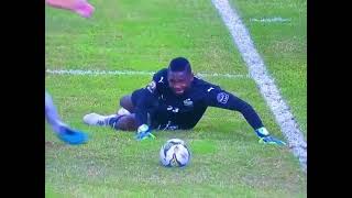 See what happened to the Ivory Coast goalkeeper [upl. by Annaerdna858]