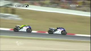 Rossi vs Lorenzo  auf der letzten Rille  Catalunya 2009 german commentary [upl. by Ennazor506]