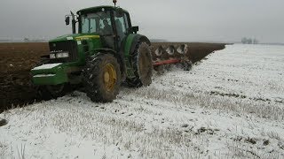 John Deere 6930 ploughing in winter [upl. by Daune]