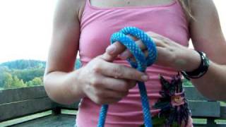 ClimbingTechniquesorg How to Tie a Clove Hitch [upl. by Anura]