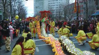 Défilé du nouvel an chinois 2011 à Paris 13  partie 7 [upl. by Odlawso338]